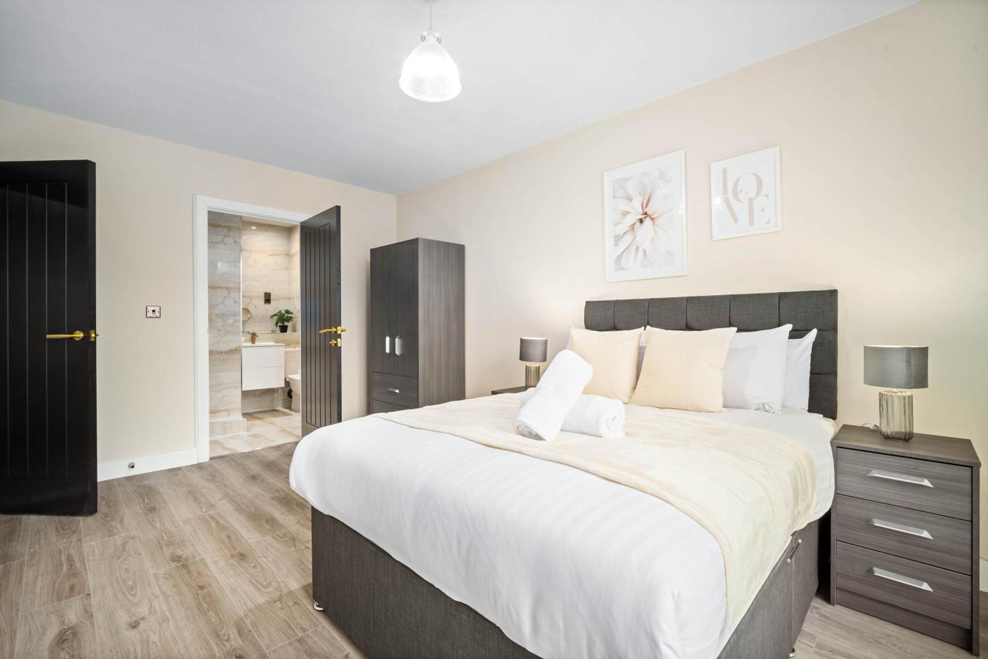 Brand New Luxury Apartment - 2 Bedroom - City Centre - Jq - Wifi - Netflix - 10Ah เบอร์มิงแฮม ภายนอก รูปภาพ