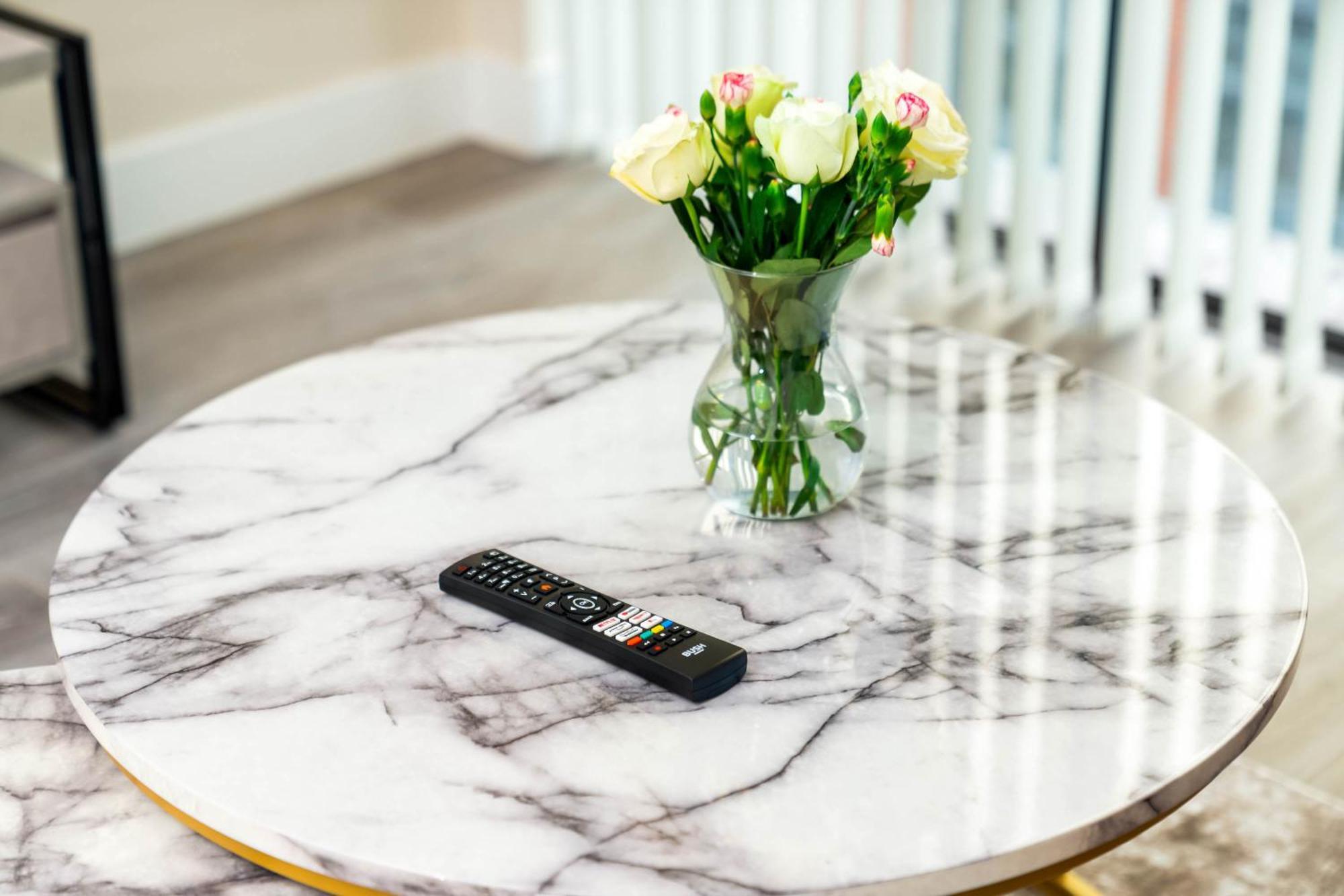Brand New Luxury Apartment - 2 Bedroom - City Centre - Jq - Wifi - Netflix - 10Ah เบอร์มิงแฮม ภายนอก รูปภาพ